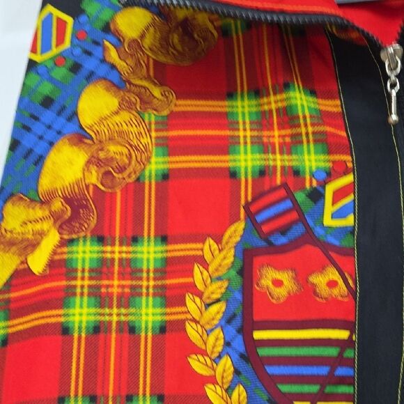 Janeve Vintage 90s Plaid Jacket with Crest Design - Picture 8 of 9